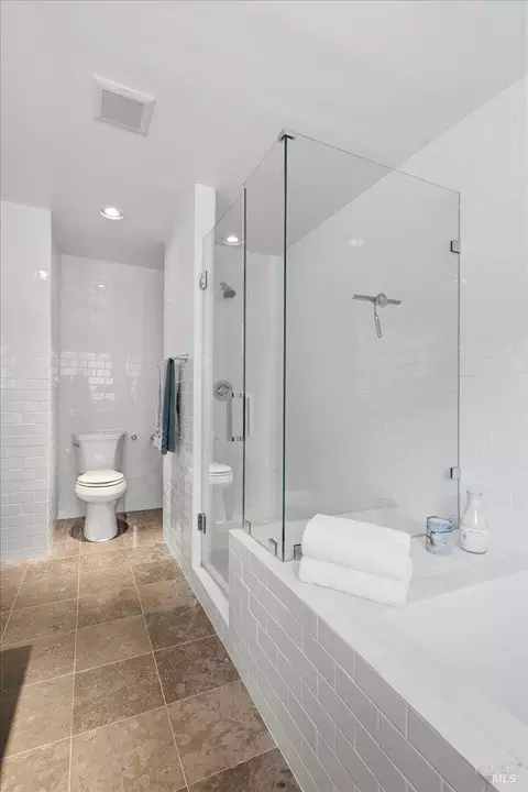 Bath - 22753 Sylvan Way, Monte Rio, CA 95462 photo 5 of 7