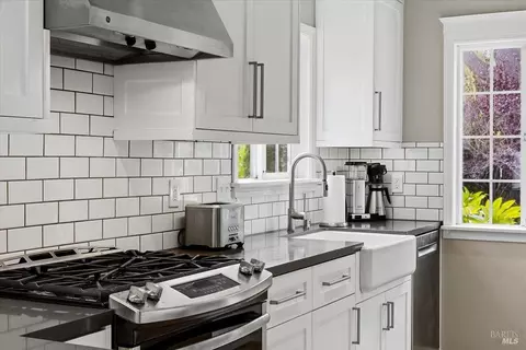 Kitchen - 22753 Sylvan Way, Monte Rio, CA 95462 photo 5 of 6