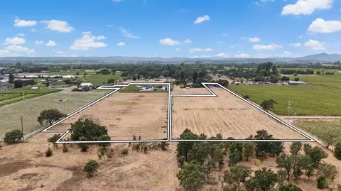 View/Area - 1626-1636 Abramson Rd, Santa Rosa, CA 95401 photo 2 of 10