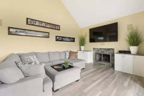 Living - 1626-1636 Abramson Rd, Santa Rosa, CA 95401 photo 3 of 7