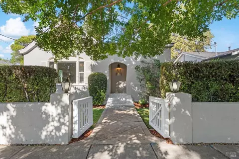 527 Monroe St, Napa, CA 94559