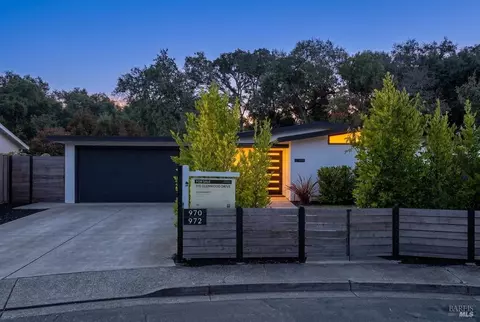 970 Glenwood Dr, Sonoma, CA 95476