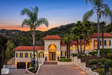 626 Blackstone Dr, San Rafael, CA 94903
