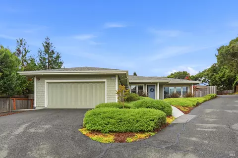 10025 Grove St, Penngrove, CA 94951