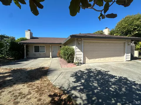 484 Basalt Dr, Vallejo, CA 94589