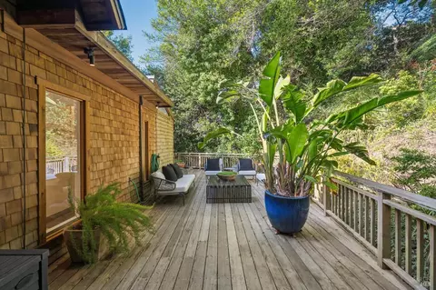 Exterior - 72 Cypress Ave, Mill Valley, CA 94941 photo 6 of 10