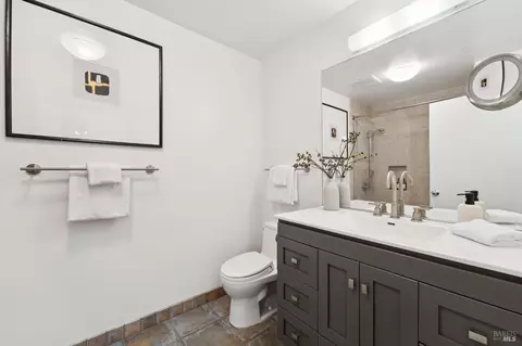 Bath - 72 Cypress Ave, Mill Valley, CA 94941 photo 3 of 3