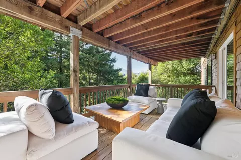 Exterior - 72 Cypress Ave, Mill Valley, CA 94941 photo 3 of 10