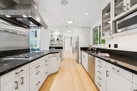 Kitchen - 72 Cypress Ave, Mill Valley, CA 94941 photo 2 of 3