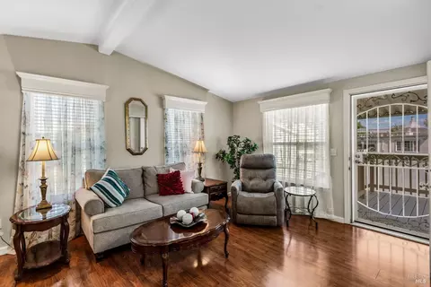 415 Oak Dr, Napa, CA 94558 photo 8