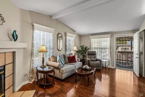 415 Oak Dr, Napa, CA 94558 photo 9