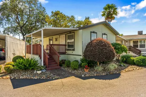 415 Oak Dr, Napa, CA 94558 photo 2