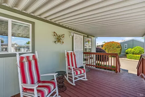 415 Oak Dr, Napa, CA 94558 photo 7