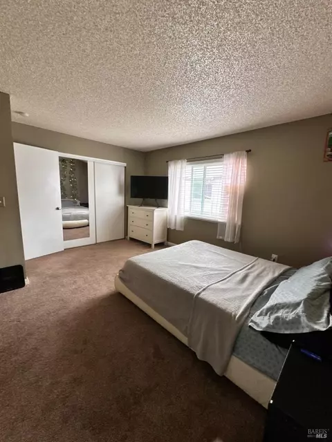 Bedroom - 37 Front St #D, Healdsburg, CA 95448 photo 1 of 4