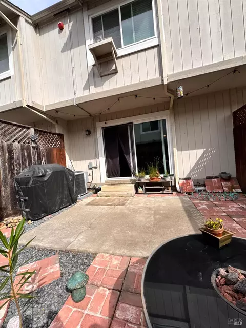 Exterior - 37 Front St #D, Healdsburg, CA 95448 photo 8 of 10