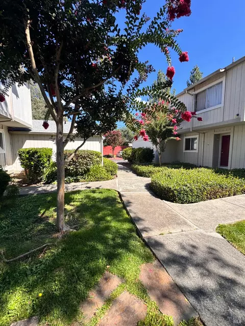 Exterior - 37 Front St #D, Healdsburg, CA 95448 photo 4 of 5