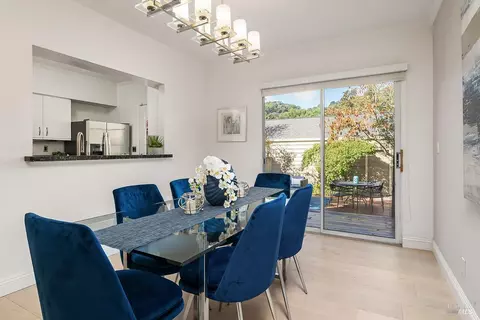 Dining - 41 Parkview Cir, Corte Madera, CA 94925 photo 1 of 2