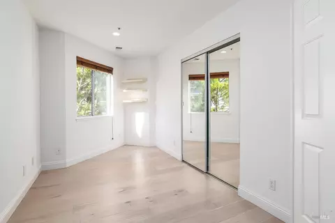 Bedroom - 41 Parkview Cir, Corte Madera, CA 94925 photo 4 of 4