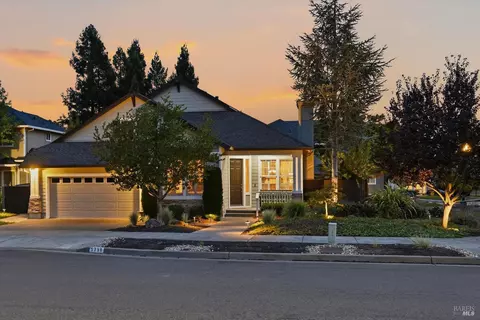 5798 Owls Nest Dr, Santa Rosa, CA 95409
