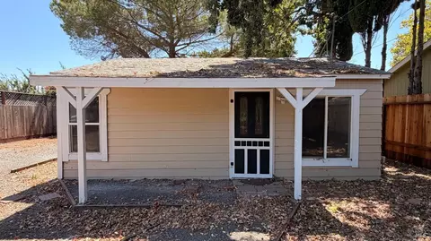1230 Jennings Ave, Santa Rosa, CA 95401