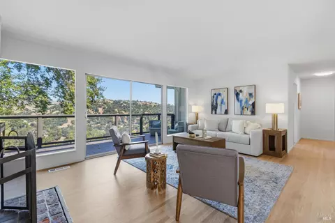 38 Redwood Rd, Fairfax, CA 94930