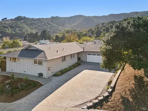51 Briarwood Dr, San Rafael, CA 94901