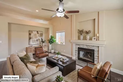 Living - 1440 Ingrid Dr, Dixon, CA 95620 photo 2 of 7