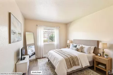 Bedroom - 1440 Ingrid Dr, Dixon, CA 95620 photo 1 of 10