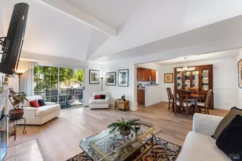 377 E 2nd St, Benicia, CA 94510