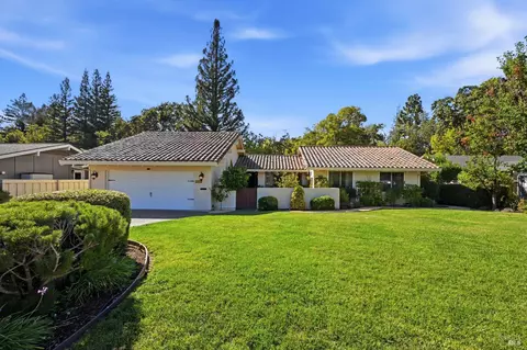 205 Kaanapali Dr, Napa, CA 94558