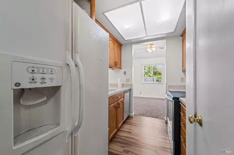 Kitchen - 1086 Mockingbird Ln, Fairfield, CA 94533 photo 3 of 3
