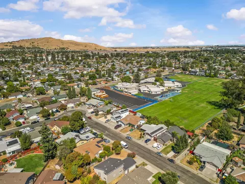 View/Area - 1086 Mockingbird Ln, Fairfield, CA 94533 photo 5 of 5