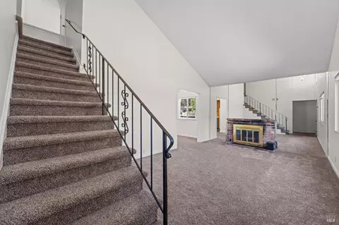 Living - 1086 Mockingbird Ln, Fairfield, CA 94533 photo 1 of 8