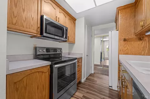 Kitchen - 1086 Mockingbird Ln, Fairfield, CA 94533 photo 1 of 3