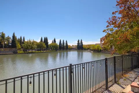 View/Area - 5148 Blue Ct, Fairfield, CA 94534 photo 4 of 14