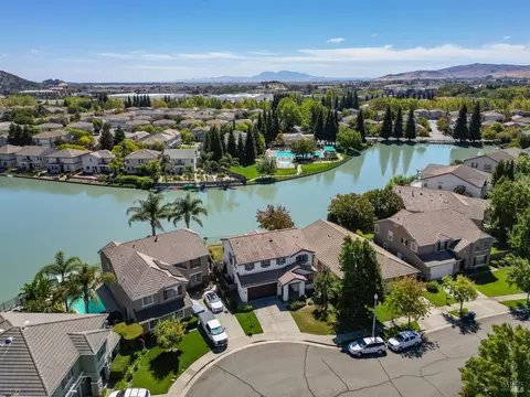 View/Area - 5148 Blue Ct, Fairfield, CA 94534 photo 11 of 14