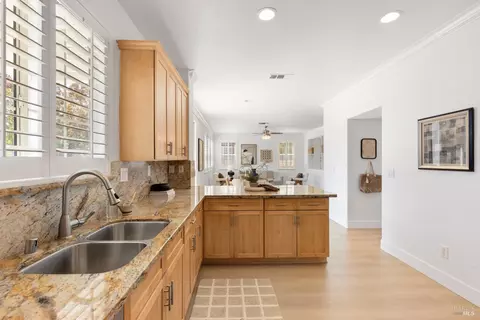 Kitchen - 5148 Blue Ct, Fairfield, CA 94534 photo 3 of 7