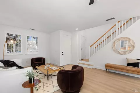 Living - 5148 Blue Ct, Fairfield, CA 94534 photo 3 of 5