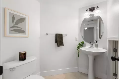 Bath - 5148 Blue Ct, Fairfield, CA 94534 photo 2 of 6
