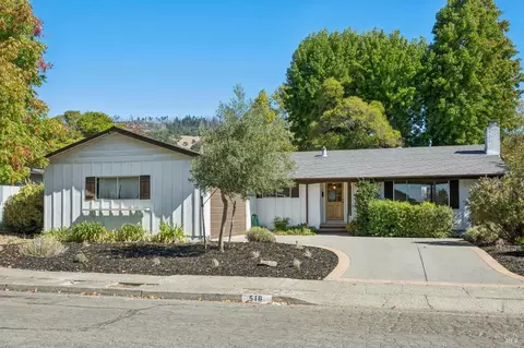 516 Oak Lake Ave, Santa Rosa, CA 95409