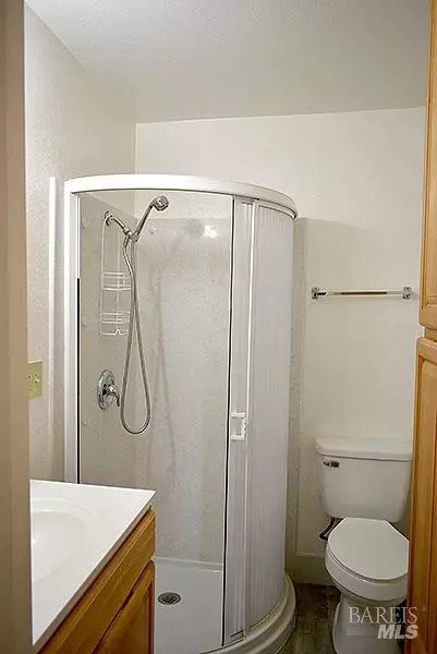 Bath - 500 Calaveras St, Vallejo, CA 94590 photo 1 of 1