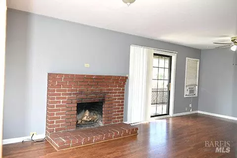 Living - 500 Calaveras St, Vallejo, CA 94590 photo 1 of 3