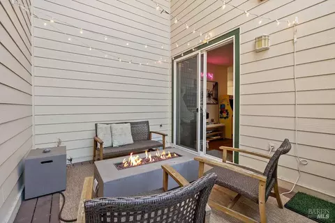 Exterior - 1041 Mcclelland Dr, Windsor, CA 95492 photo 1 of 2