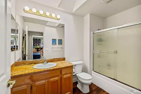 Bath - 1041 Mcclelland Dr, Windsor, CA 95492 photo 6 of 6