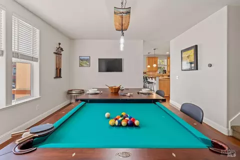 Dining - 1041 Mcclelland Dr, Windsor, CA 95492 photo 2 of 5