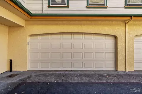 Exterior - 1041 Mcclelland Dr, Windsor, CA 95492 photo 2 of 2