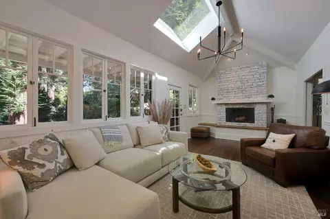 207 Madrone Ave, Larkspur, CA 94939