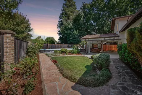 Exterior - 481 Crestview Dr, Vacaville, CA 95688 photo 17 of 19