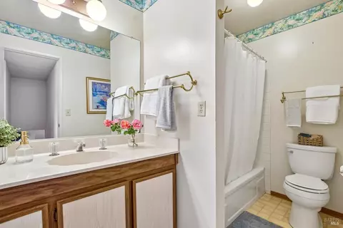 Bath - 481 Crestview Dr, Vacaville, CA 95688 photo 2 of 3