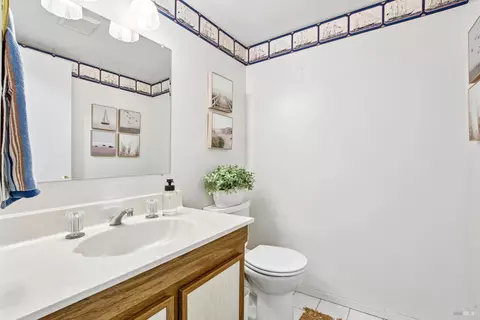 Bath - 481 Crestview Dr, Vacaville, CA 95688 photo 1 of 3